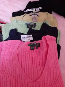 lot 3209 image: Ladies sweaters. Size small and medium. See pictures for brands