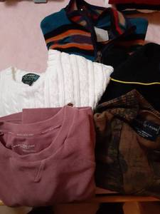 lot 3214 image: Ladies sweaters. Size small and medium. See pictures for brands