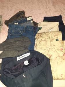 lot 3219 image: Ladies pants. Size 4, 6, and 8. See pictures for brands