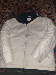 lot 3225 image: Ladies Murano winter coat. Size small