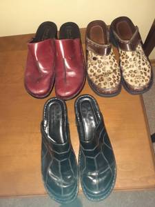 lot 3226 image: (3) Pair ladies shoes. Size 10