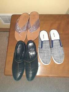 lot 3229 image: (3) Pairs womens shoes purple flip flop size 9, Lands End navy size 10B new, Born size 10 black leather
