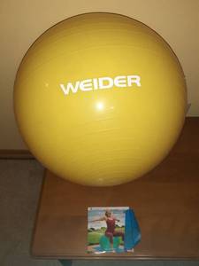 lot 3234 image: Weider exercise ball with DVD