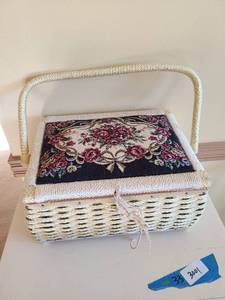 lot 3310 image: Sewing basket 6x12x9
