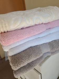 lot 3320 image: Six bath towels