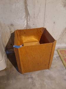 lot 3506 image: Square box (wooden) on wheels. 23 x 21 x 18. Located in basement
