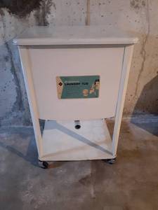 lot 3508 image: Vintage Sears all aluminum laundry tub. 33 x 22 x 18