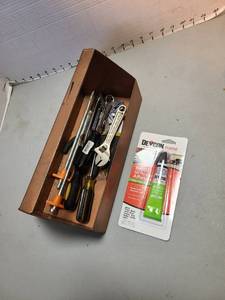 lot 4002 image: Copper tool caddy and contents