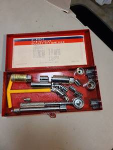 lot 4009 image: Socket set in red metal case