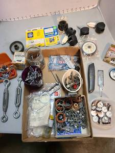 lot 4011 image: Garage drawer items