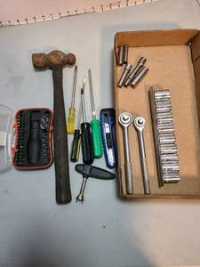 lot 4017 image: Hand tools
