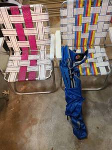 lot 4033 image: Outdoor seating, chair on right needs webbing repaired