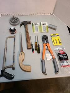 lot 4101 image: Bolt cutter, saws, screwdrivers, more