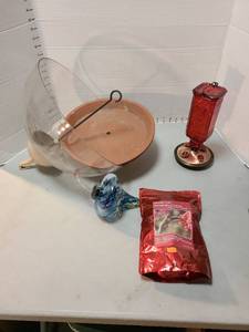 lot 4112 image: Bird feeders and hummingbird nectar