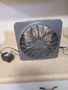 lot 4304 image: O2Cool rechargeable 12 fan electric plug-in and battery operated