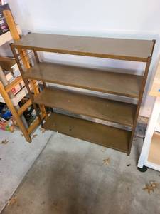 lot 4310 image: Bunk bed ladder and metal shelves 36x36x9