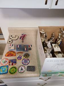 lot 4313 image: Patches, medals, P letter jacket patch, trophies