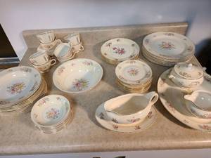 lot 4414 image: Vintage Eggshell Nautilus dishes, 69 pieces. Bring box and packing.