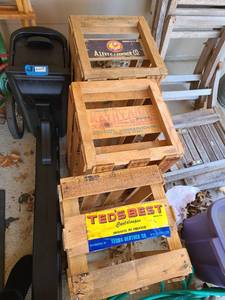 lot 5043 image: Three wooden fruit crates