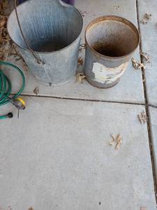 lot 5048 image: 5 gallon metal paint bucket and a vintage galvanized bucket