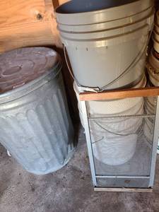 lot 5113 image: Three 5 gallon buckets and a sliding screen