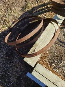 lot 5124 image: 5 wooden barrel rings