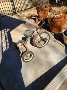 lot 6007 image: Vintage metal Junior AMF tricycle 26 to top of handlebars