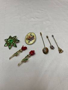 lot 1621 image: Ladies jewelry