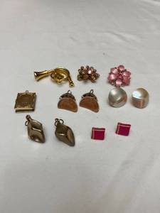 lot 1623 image: Ladies jewelry