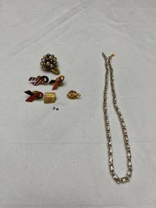 lot 1624 image: Ladies jewelry