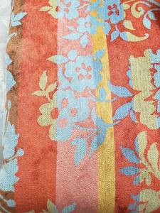 lot 3094 image: Calico Corners. Upholstery weight. 54 x 3 13 yards