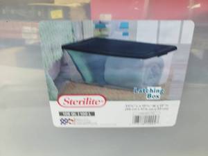 lot 2572 image: Sterilite 160QT Latching Box