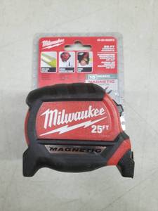 lot 2628 image: Milwaukee 25 Measuring Tape