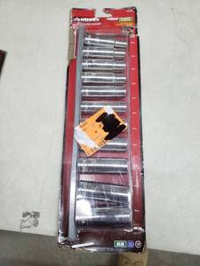 lot 2629 image: Husky 12 in. Drive Deep Metric Socket Set (11-Piece)