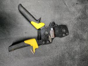lot 3141 image: Box Of Fun Various Tools 10Pc