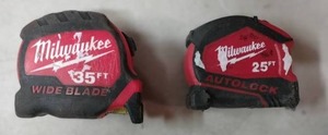 lot 5311 image: Milwaukee 2 Pack Tape Measure