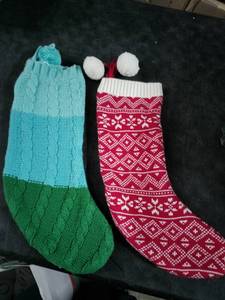 lot 7901 image: 3 Throw Pillows & 2 Stockings