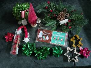 lot 7916 image: Christmas Lot of Goodies