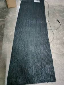 lot 1267 image: NuLoom Natural Black Rug 26x8ft