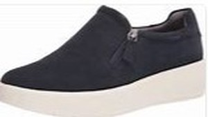 lot 7037 image: Retail - $81.50 Clarks Collection Slip-On Sneakers - Layton Size 9.5