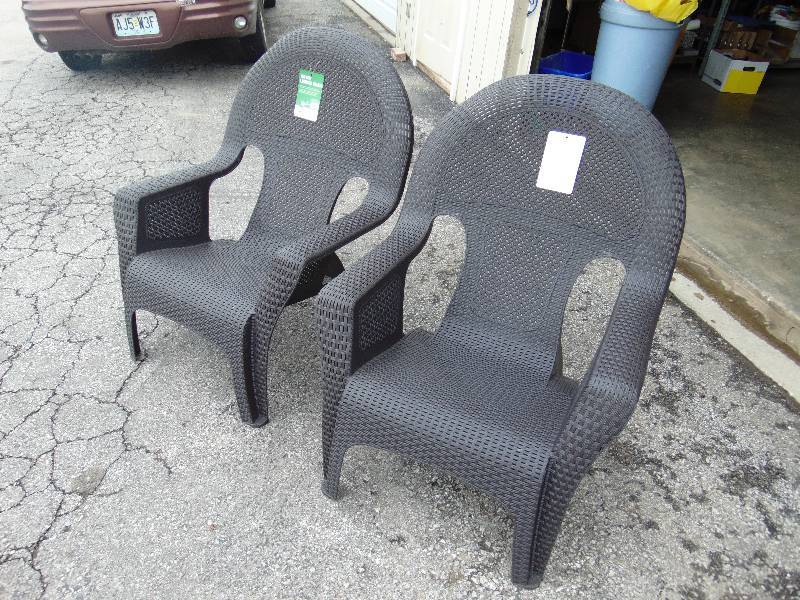 (2) ct. lot plastic/ resin "woven Lounge chair, 250 lb. capacity, Brown