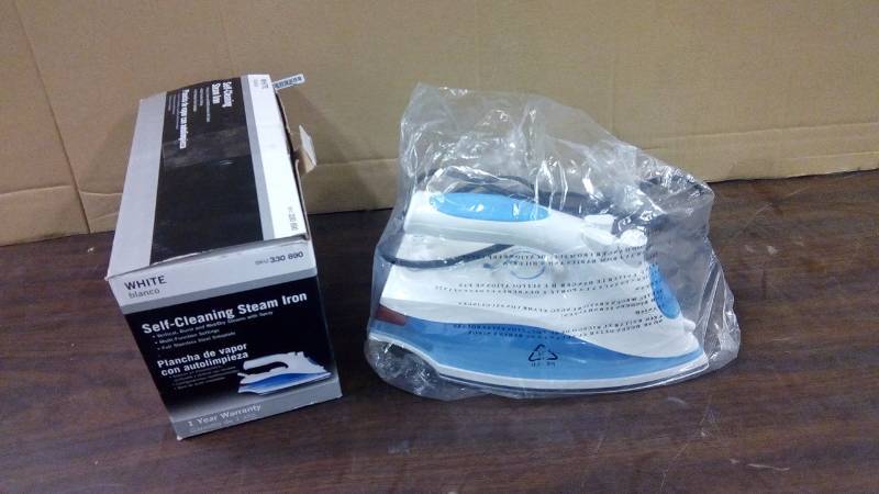 lot 6579 image: Sewing Machines, Irons & Steamers Everstar Other Materials Steam Iron White ES-211