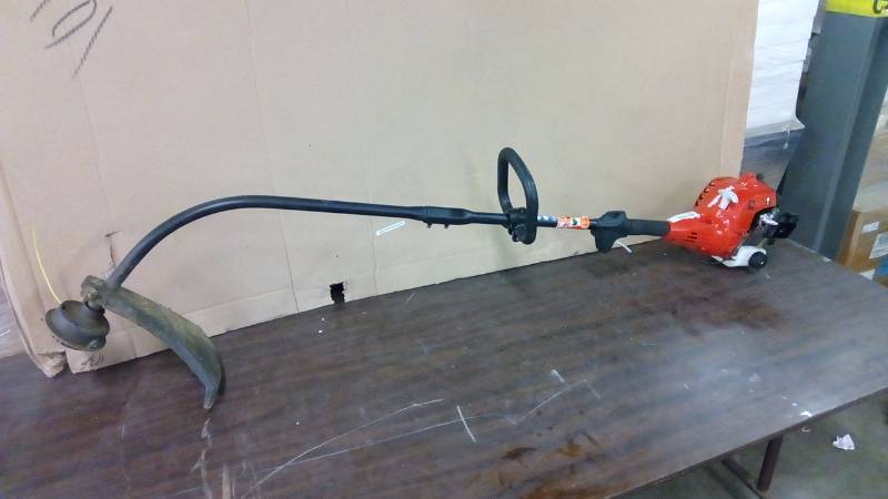 lot 6642 image: homelite 26cc gas powered chainsaw