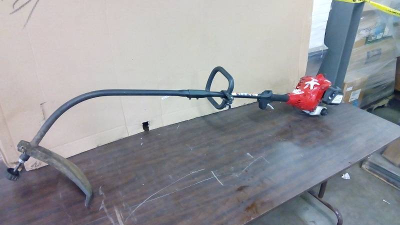 lot 6643 image: homelite 26cc gas powered chainsaw