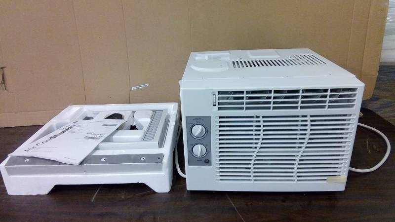 lot 6650 image: GE room air conditioner