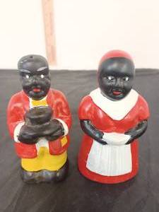 lot 277 image: Antique Aunt Jemima and Uncle Mose Ceramic SP Shakers