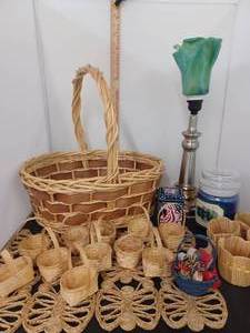 lot 299 image: Baskets and Hand Blown Glass Lamp