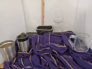 lot 354 image: Yeti Can Holder, Glasses and More