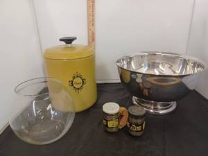 lot 368 image: Vintage Grease Can, SP Shakers and More