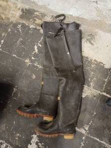lot 374 image: Cabelas Waders